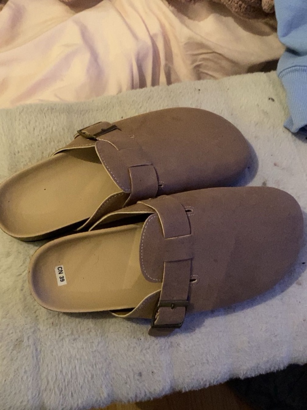 slippers